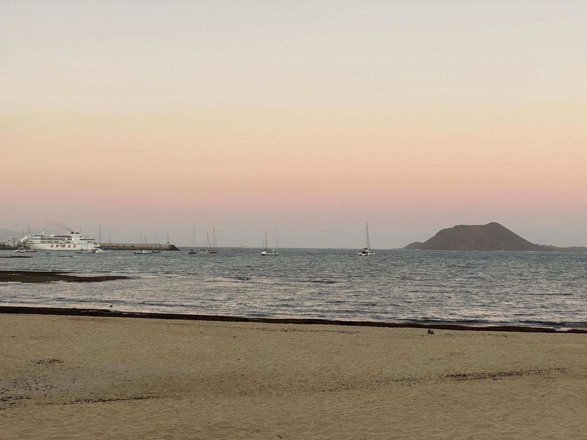 Sun And Surf Stay Corralejo Exteriör bild